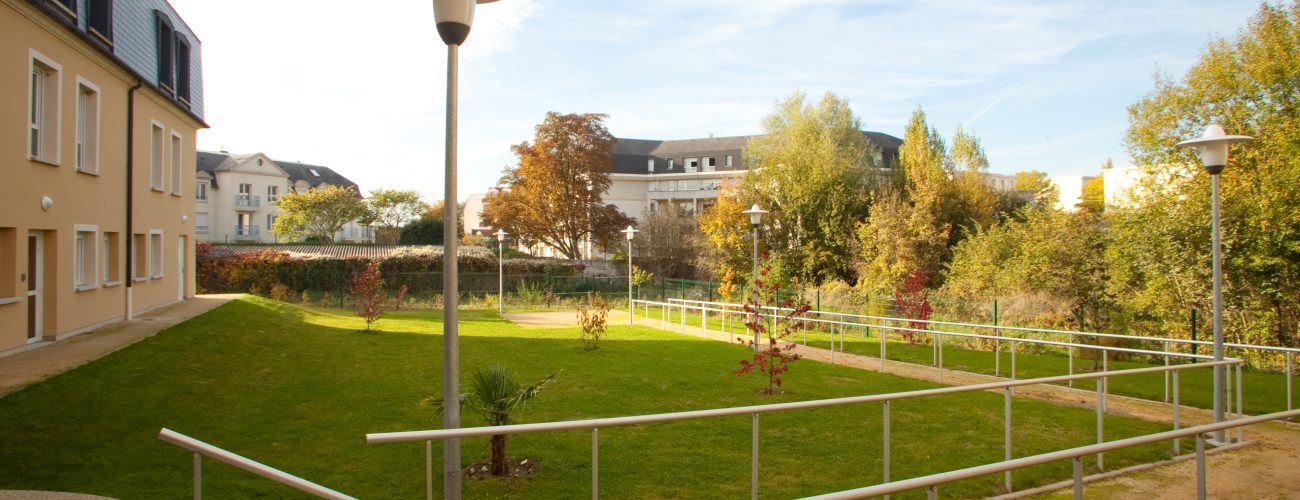 cl_du_valois_-_jardin cl_du_valois_-_jardin